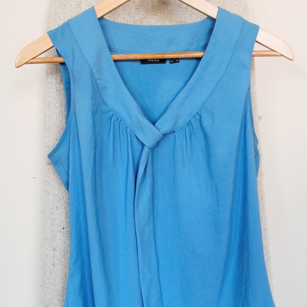 3/30$ MEXX sleeveless blouse with neck tie